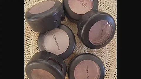Favorite Mac EyeShadow Colors For Fall