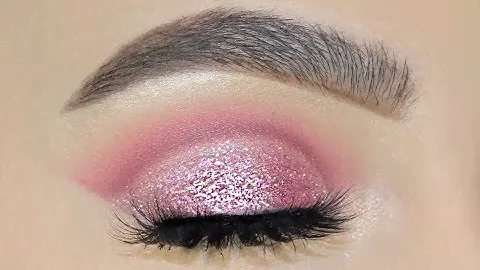 Huda Beauty Rose Gold Palette Remastered - Sofie Bella