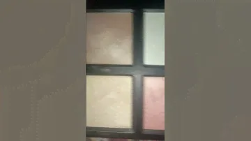 HUDA BEAUTY 3D HIGHLIGHTer😊😚