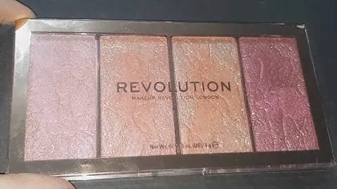 Палитра румян Revolution Vintage Lace