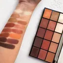 REVOLUTION Палетка теней 15 цветов RE-LOADED PALETTE Iconic Fever, мокко *