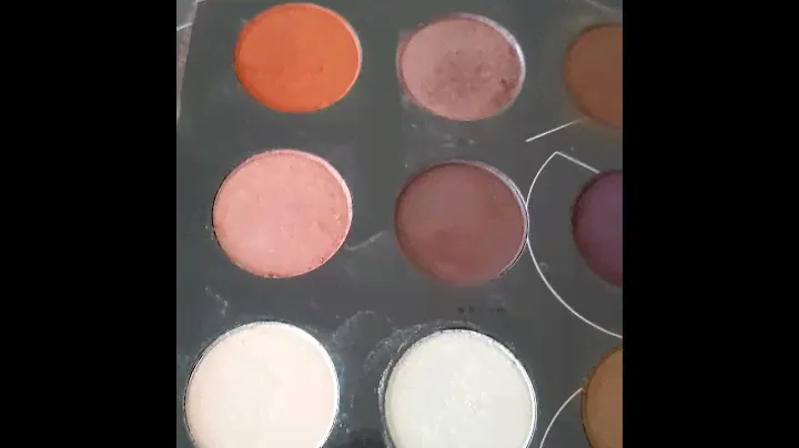 ZOEVA WARM SPECTRUM PALETTE - SWATCHES