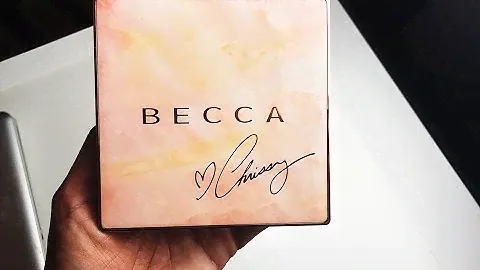 Becca X Chrissy Teigen Glow Face Palette