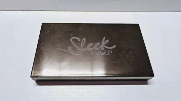 Sleek MakeUP Highlighting Palette  - Precious Charms✨️✨️✨️✨️✨️