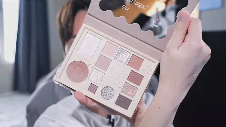I'm sorry but they really came for me with this eyeshadow palette 👁️👄👁️ - Edward Avila