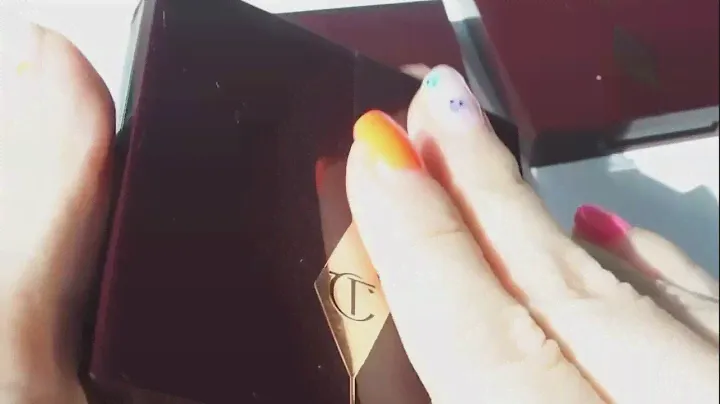 Charlotte Tilbury Luxury Eyeshadow Palette Swatches
