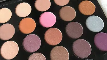 Makeup Revolution Pro HD Palette Amplified 35 / Neutrals Warm