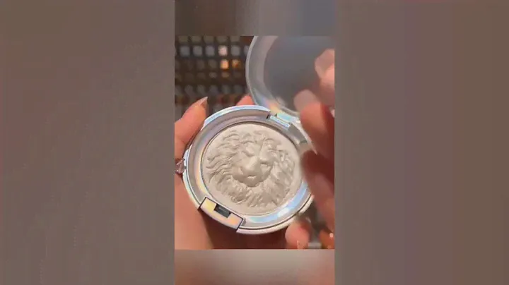 Lion Face body Highlighter Palette Bronzer Contouring. #beauty #fyp #makeup #highlights #trending