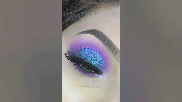 Makeup Revolution Forever Flawless Bird of Paradise Eyeshadow Palette