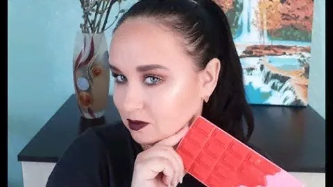 I Heart Revolution Cherry Chocolate Palette