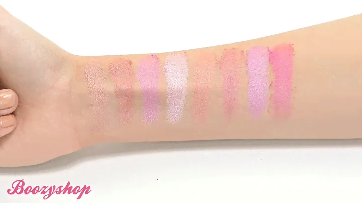 Makeup Revolution   Blush Palette Blush Queen
