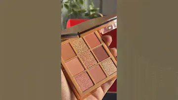 HUDA Beauty - Nude Obsession: Medium #hudabeauty