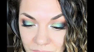 Violet Voss Essentials palette