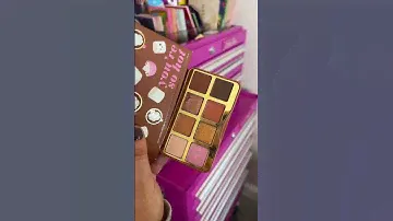 Too Faced Holiday 2022: You’re So Hot Palette Mini Review