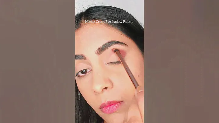 Put the ease in the cut crease! 🌟✨