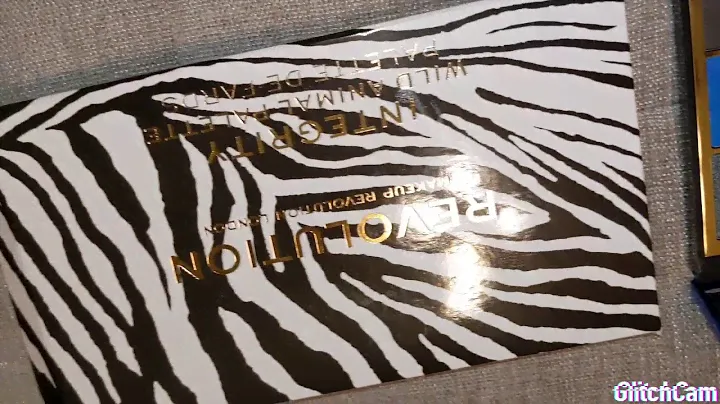 revolution wild animal eyeshadow palette