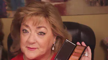CHARLOTTE TILBURY 'EASY EYE - CHARLOTTE DARLING' EYE PALETTE TUTORIAL PART 1
