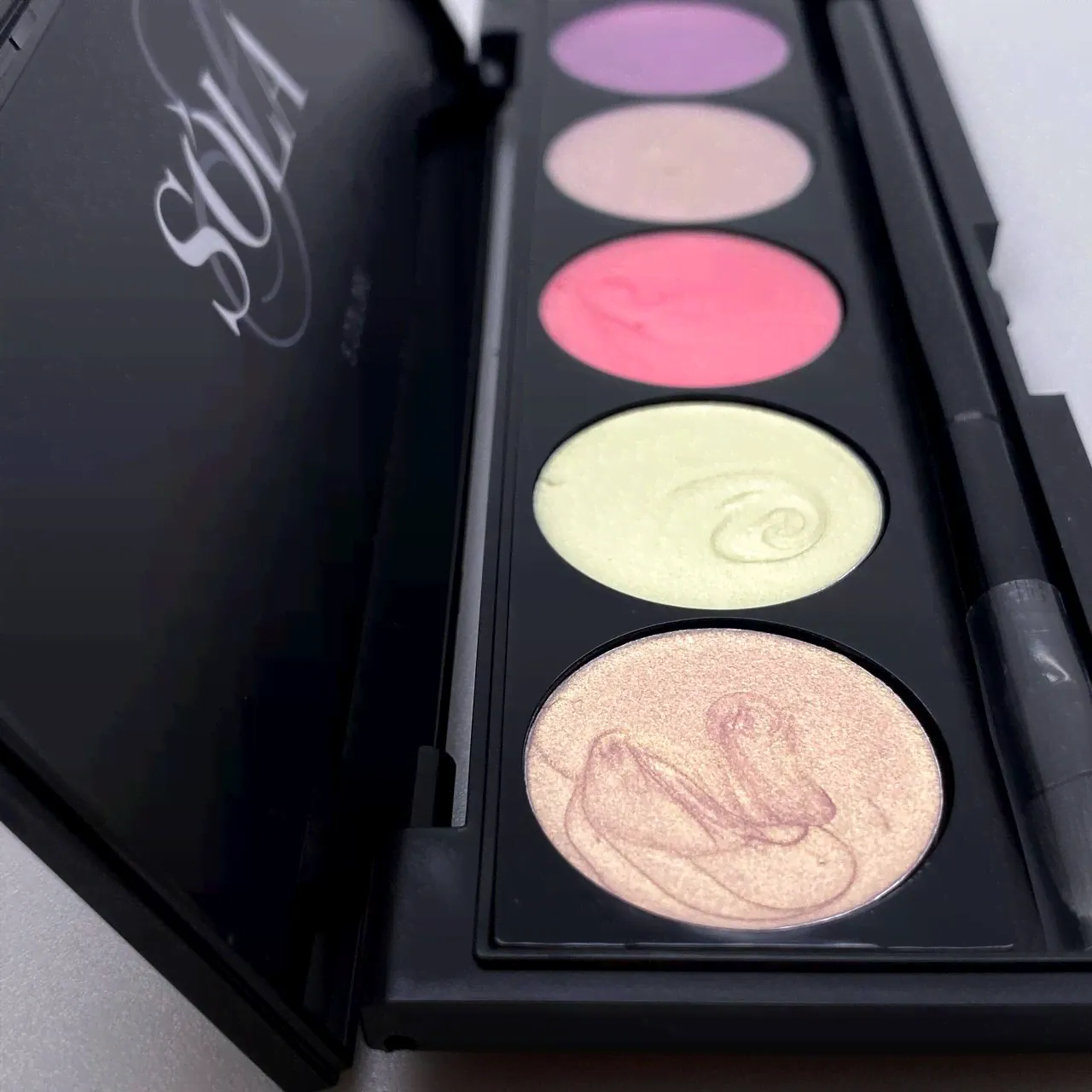 Гель-лак Palette 06 (Pearl) SOLAlove, 10гр-3