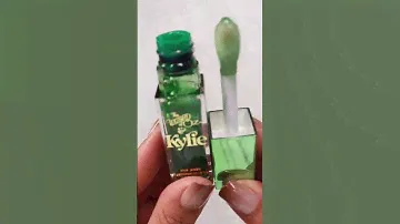 Kylie Cosmetics Wizard of Oz Collection #kyliecosmetics #kyliejenner #newmakeup #swatches #eyeshadow