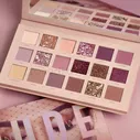 Тени для века Huda Beauty New Nude Palette | Review & Look