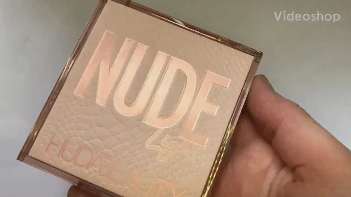 Huda Beauty Nude Light Obsessions Eyeshadow palette swatches