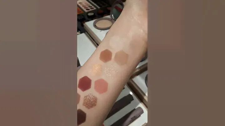 ПАЛИТРА ТЕНЕЙ ДЛЯ ВЕК DEEP NUDE EYESHADOWS PALETTE PAESE (12 PIECES) Swatch UA