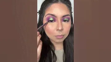 Purple & green eyeshadow 💚💜 #makeuptutorial
