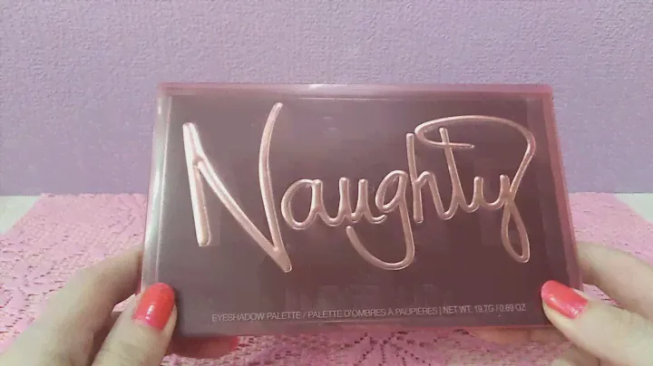 Копия палетки Huda Beauty Naughty.