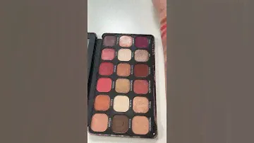 REVOLUTION DEADLY DESIRE FOREVER FLAWLESS PALETTE SWATCHES!
