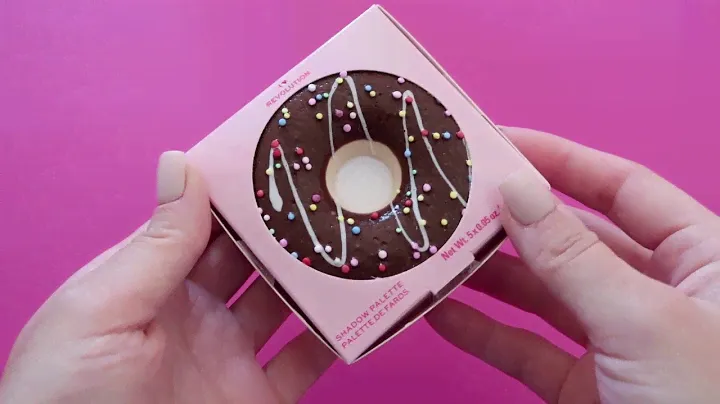 I Heart Revolution Donuts Chocolate Dipped Eyeshadow Palette