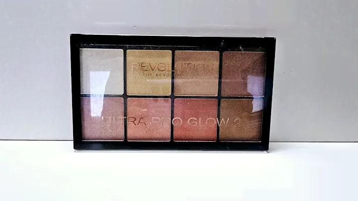 Makeup Revolution Ultra Pro Glow 2 Highlighter Palette 💛💛💛