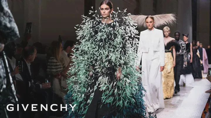GIVENCHY | Fall Winter 2019 Couture Show: Noblesse Radicale