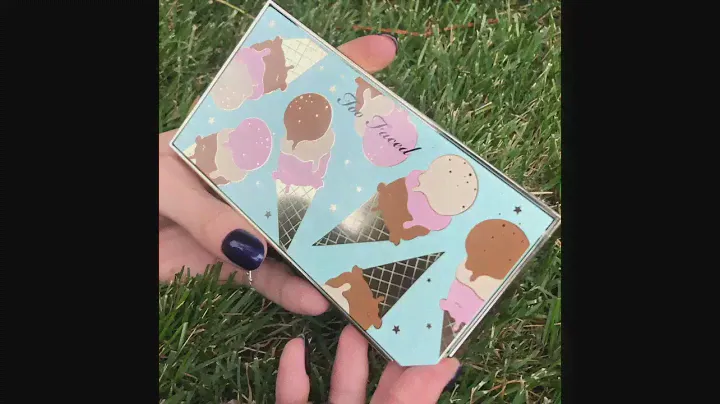 TOO FACED Triple Scoop Highlighting Palette - палетка хайлайтеров