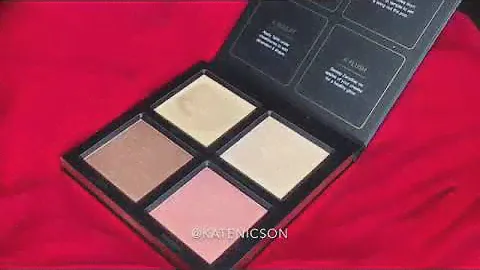 Huda Beauty Golden Sands - 3D Highlighter Palette