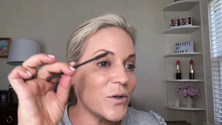 HOW TO: Do Nude Makeup (Nude Drama Eye Palette x Bobbi Brown)