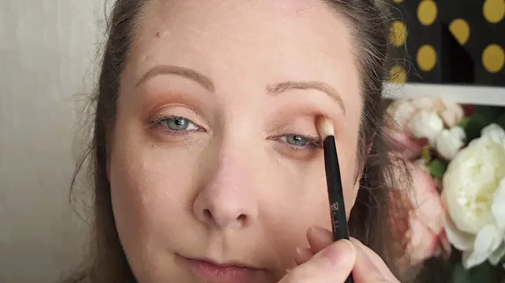 Charlotte Tilbury Pillow Talk Eyeshadow palette mini demo!