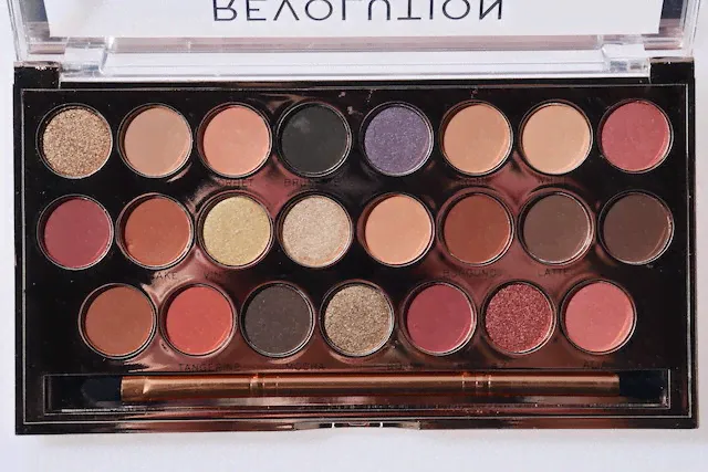 ПАЛЕТКА ТЕНЕЙ ДЛЯ ВЕК REVOLUTION DANA ALTUWARISH SHADOW PALETTE