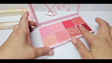 makeup revolution X Roxxsaurus blush burst  palette