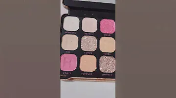 Makeup revolution forever flawless Affinity eyeshadow palette