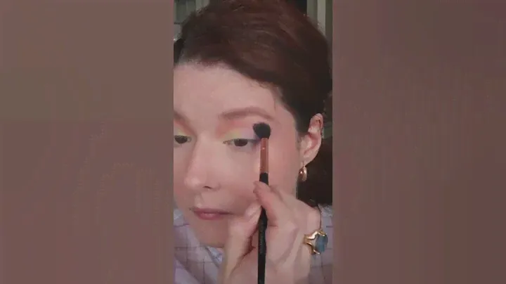 Natasha Denona Pastel Palette vs. Revolution Reloaded Sugar Pie Palette // Muadiller mi?