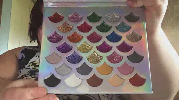 Swatching  a mermaid glitter eyeshadow palette